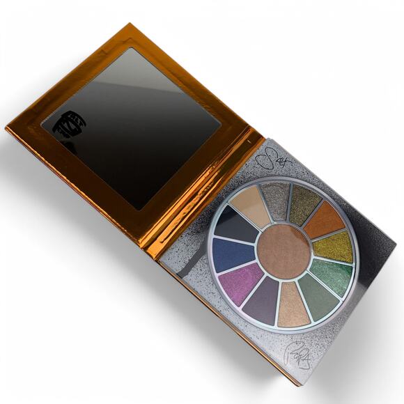 Salt N Pepa Eyeshadow and Highlighter Palette Very Necessary Milani 12 Shades - Picture 3 of 6